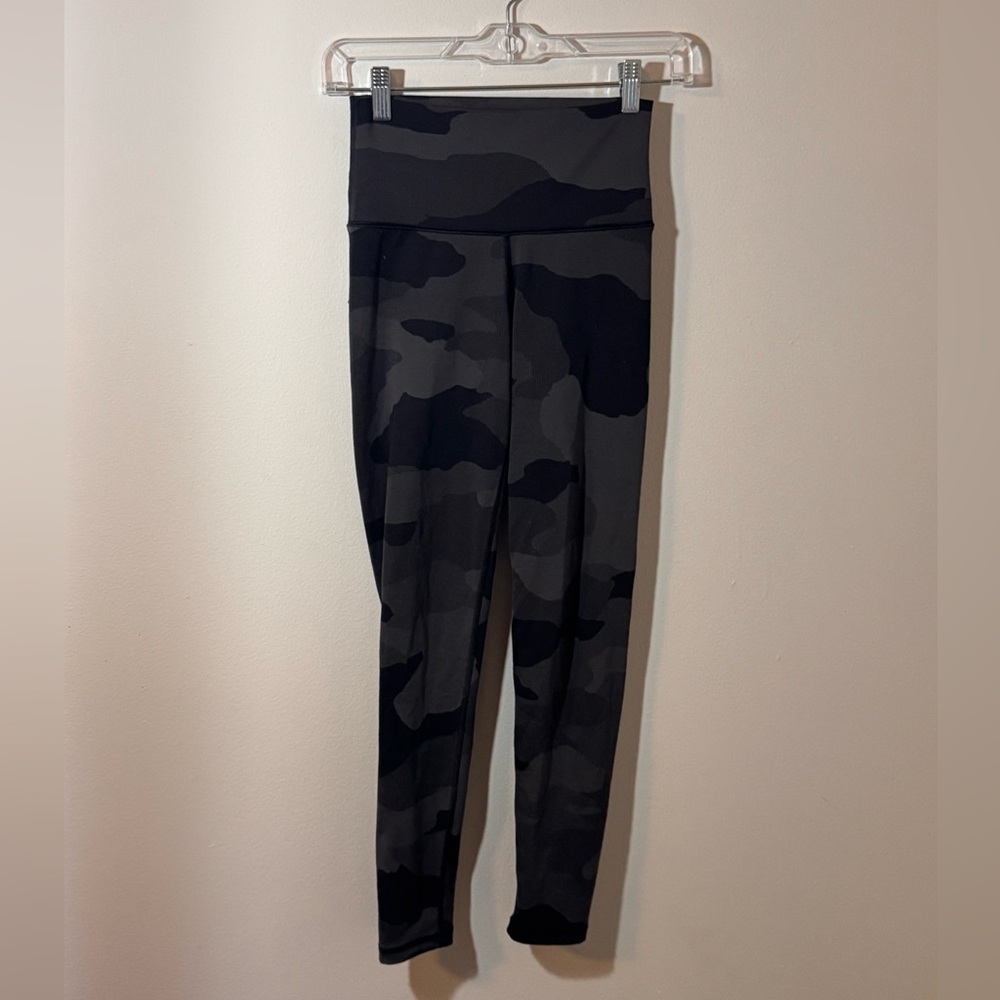 Aerie black camo leggings